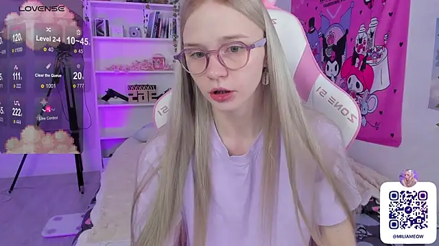 Snapshot of Milia_Parker chatting on 02-09-25, 01:55 Milia Parker online show from 02-09-25, 01:55