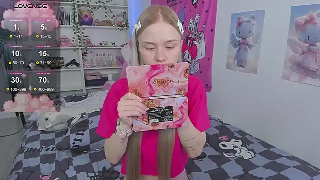 Snapshot of Milia_Parker chatting on 03-04-25, 10:38 Milia Parker online show from 03-04-25, 10:38