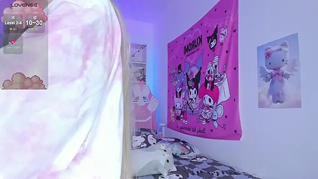 Snapshot of Milia_Parker chatting on 03-06-25, 12:10 Milia Parker online show from 03-06-25, 12:10