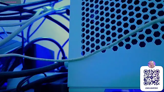 Snapshot of Milia_Parker chatting on 10-08-25, 12:19 Milia Parker online show from 10-08-25, 12:19