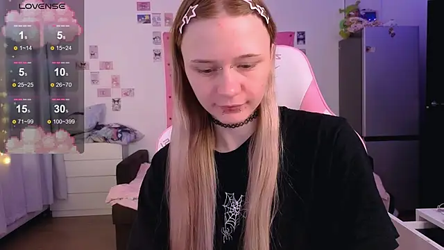 Snapshot of Milia_Parker chatting on 12-05-25, 06:55 Milia Parker online show from 12-05-25, 06:55