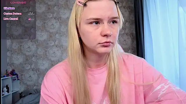 Snapshot of Milia_Parker chatting on 07-06-26, 05:59 Milia Parker online show from 07-06-26, 05:59