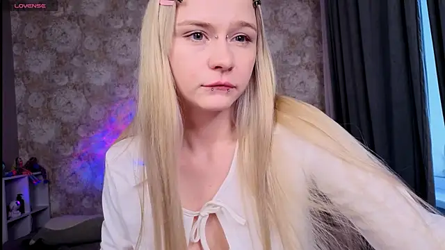 Snapshot of Milia_Parker chatting on 07-07-26, 05:06 Milia Parker online show from 07-07-26, 05:06