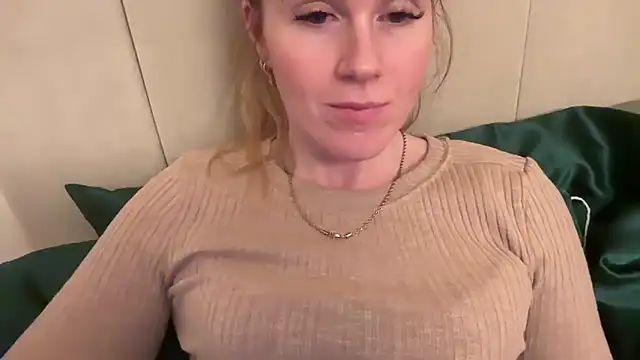 redheadrosie69 online show from 12-04-25, 08:06