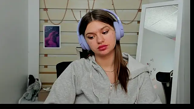 Josephine Kiss online show from 01-19-25, 02:17