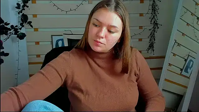 Josephine Kiss online show from 04-18-26, 07:12