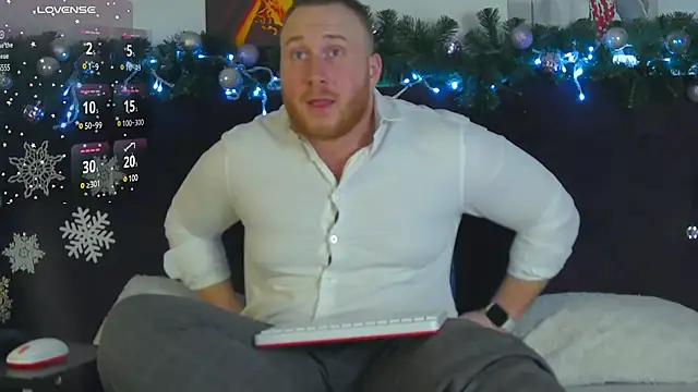 Snapshot of RoddyStill chatting on 12-24-24, 02:01 RoddyStill online show from 12-24-24, 02:01