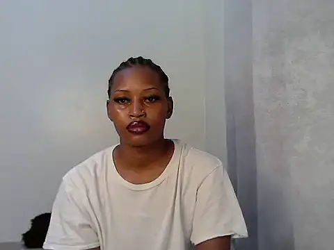 Snapshot of Sweet_Vinkah chatting on 04-13-26, 06:24 Sweet Vinkah online show from 04-13-26, 06:24