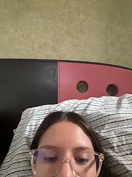 Snapshot of livgomez chatting on 02-23-25, 12:48 livgomez online show from 02-23-25, 12:48