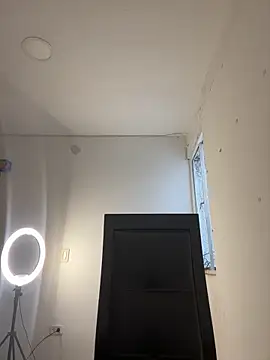 Snapshot of livgomez chatting on 02-25-25, 10:29 livgomez online show from 02-25-25, 10:29