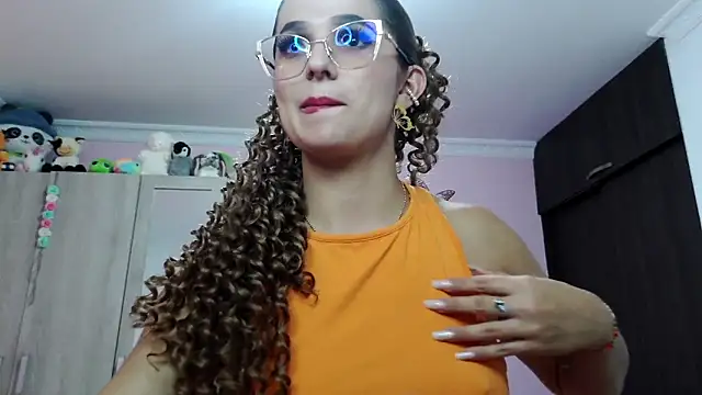 caroline jonson online show from 02-09-25, 08:24