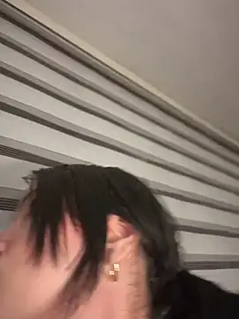 Lorraine Leon online show from 01-19-25, 02:04