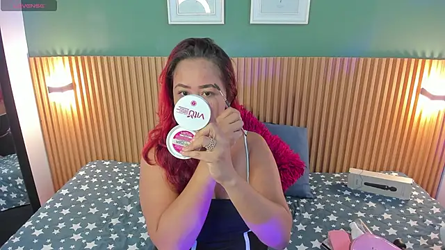 Snapshot of _anavictoria_ chatting on 03-13-25, 06:45 anavictoria online show from 03-13-25, 06:45