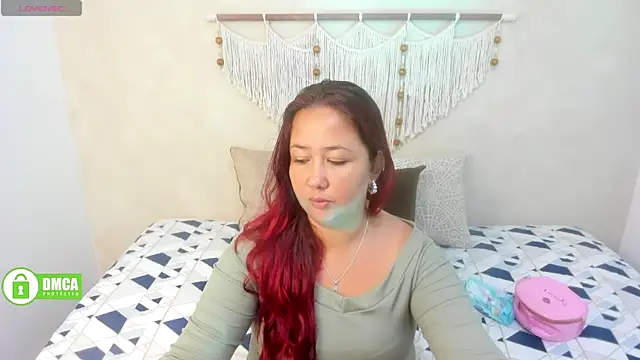 Snapshot of _anavictoria_ chatting on 09-13-25, 12:16 anavictoria online show from 09-13-25, 12:16