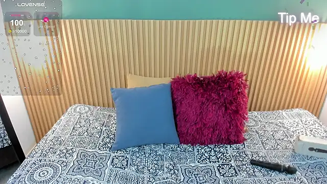 Snapshot of _anavictoria_ chatting on 10-20-25, 01:22 anavictoria online show from 10-20-25, 01:22