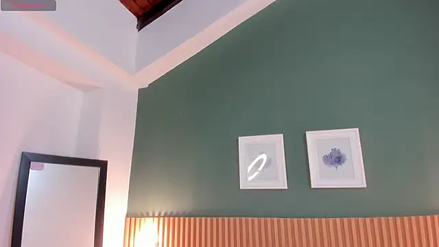 Snapshot of _anavictoria_ chatting on 10-29-25, 12:07 anavictoria online show from 10-29-25, 12:07