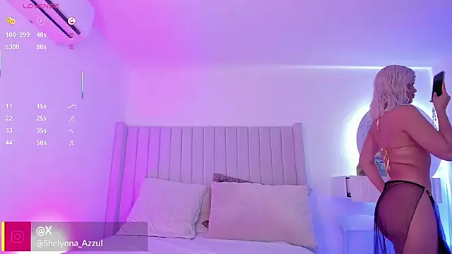 Shelynna azzul online show from 10-17-25, 08:22