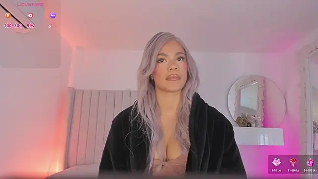 Snapshot of Shelynna_azzul chatting on 05-04-26, 11:39 Shelynna azzul online show from 05-04-26, 11:39