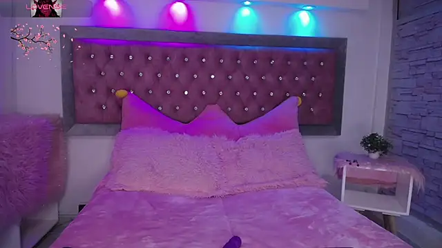 Tifanny Sweett online show from 12-11-24, 11:00