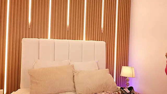 Tifanny Sweett online show from 03-12-26, 08:48