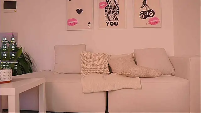Snapshot of cute__petite chatting on 12-18-24, 09:40 cute petite online show from 12-18-24, 09:40