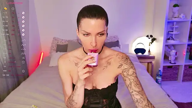 Sasha Miro online show from 05-28-26, 01:36