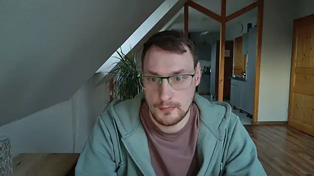 Snapshot of Relsxboy chatting on 02-26-25, 04:56 Relsxboy online show from 02-26-25, 04:56