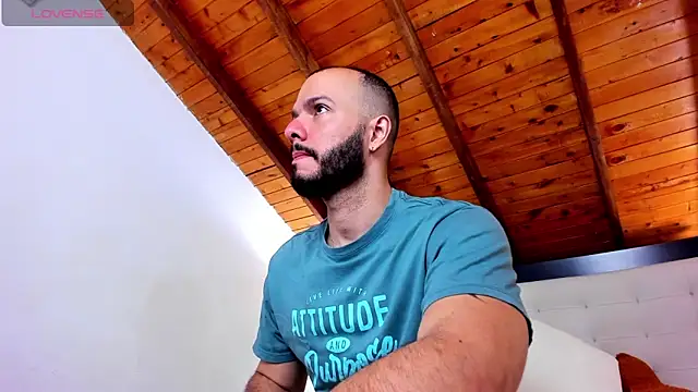 Tom Bailey online show from 10-20-25, 12:38