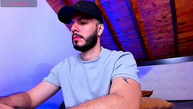 Tom Bailey online show from 04-05-26, 01:19