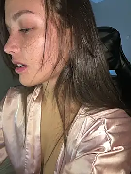 MisFrekcles  online show from 10-14-25, 09:21