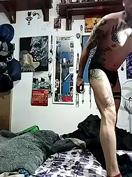 Karinatvdec online show from 12-30-24, 12:22