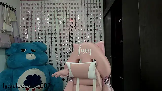 Snapshot of lucyy_tay chatting on 12-07-24, 03:25 lucyy tay online show from 12-07-24, 03:25