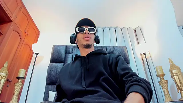 Snapshot of TomyMosterCock chatting on 01-19-25, 05:26 TomyMosterCock online show from 01-19-25, 05:26