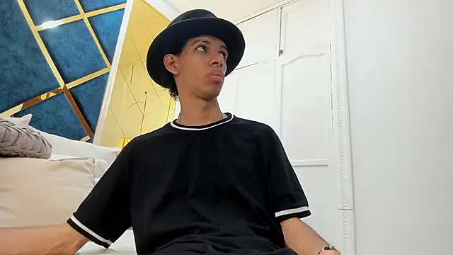 Snapshot of TomyMosterCock chatting on 04-07-26, 10:09 TomyMosterCock online show from 04-07-26, 10:09