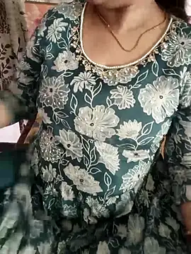 cuteyqueen online show from 04-13-26, 07:47