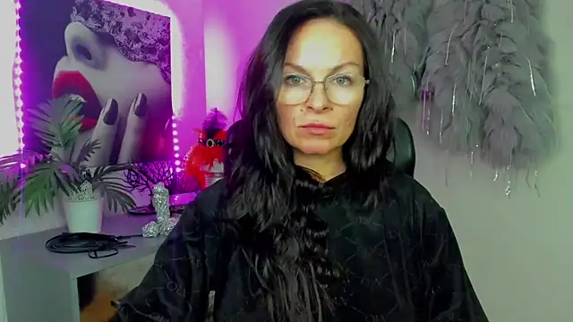 HelenLuxx online show from 02-04-26, 03:18