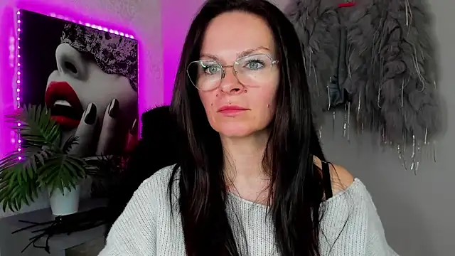 HelenLuxx online show from 04-08-26, 03:12