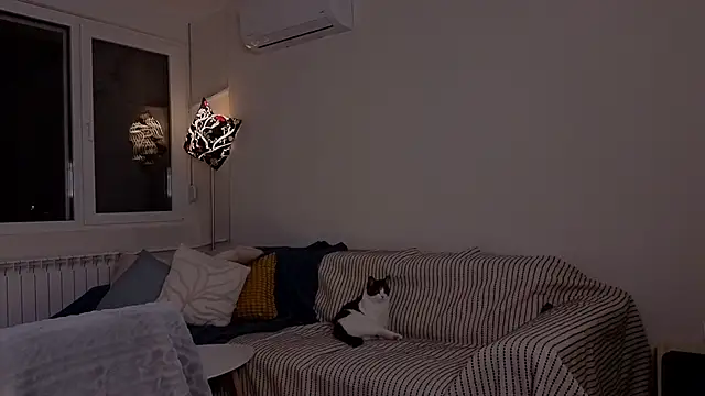 Snapshot of amber_quell_here chatting on 11-25-25, 05:13 amber quell here online show from 11-25-25, 05:13