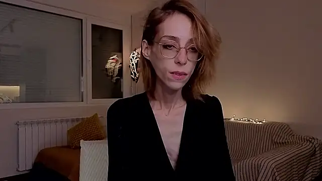 Snapshot of amber_quell_here chatting on 12-14-25, 04:23 amber quell here online show from 12-14-25, 04:23