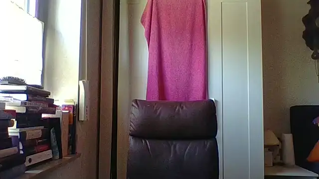 Snapshot of _squirty_cum_lady_ chatting on 06-18-26, 09:14 squirty cum lady online show from 06-18-26, 09:14