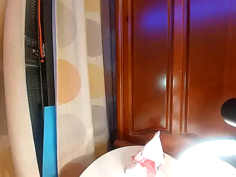 Snapshot of KennyLOVERboy chatting on 12-25-24, 02:34 KennyLOVERboy online show from 12-25-24, 02:34