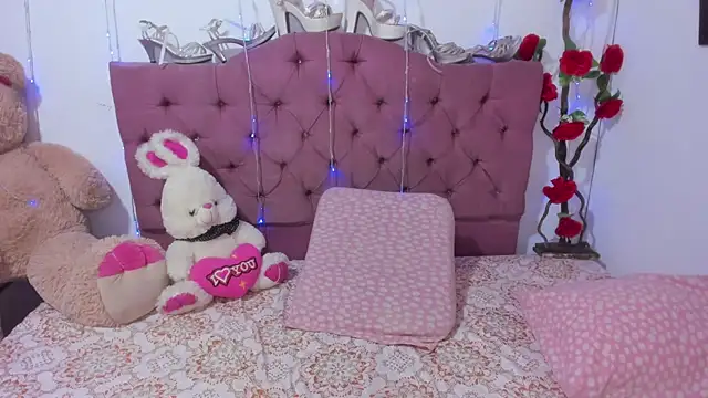 Snapshot of Dana_Jeins chatting on 07-02-26, 01:28 Dana Jeins online show from 07-02-26, 01:28