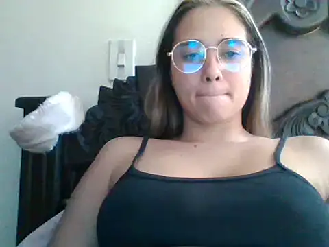 trianabell online show from 01-13-25, 07:31