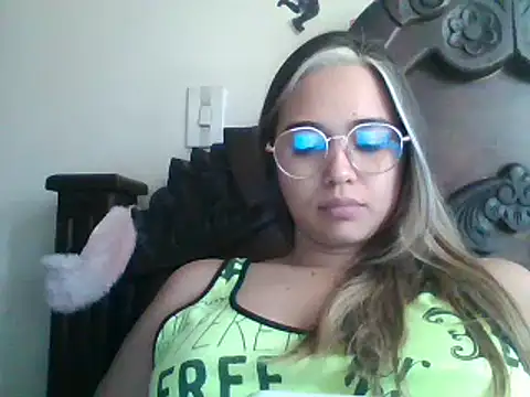 trianabell online show from 01-23-25, 07:51