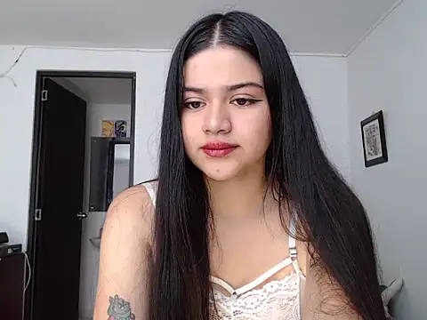 Snapshot of angelbeat_ chatting on 12-18-24, 02:06 angelbeat online show from 12-18-24, 02:06