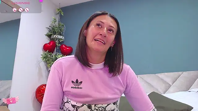 SharisWillian online show from 03-12-25, 03:57