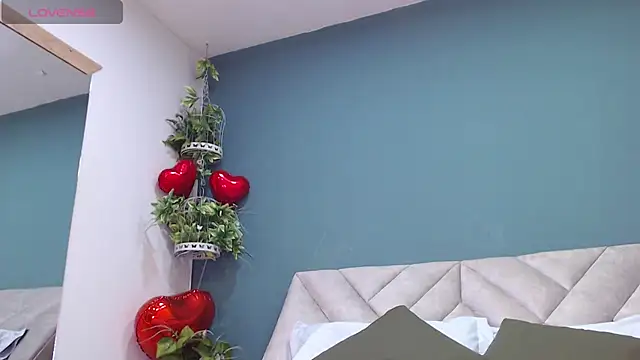 SharisWillian online show from 03-13-25, 04:05