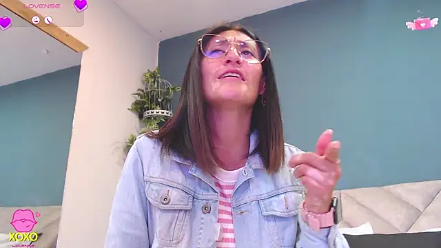 SharisWillian online show from 02-28-26, 04:24