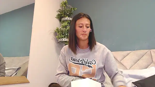 SharisWillian online show from 03-05-26, 03:57