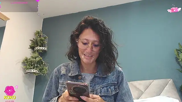 SharisWillian online show from 05-04-26, 03:57